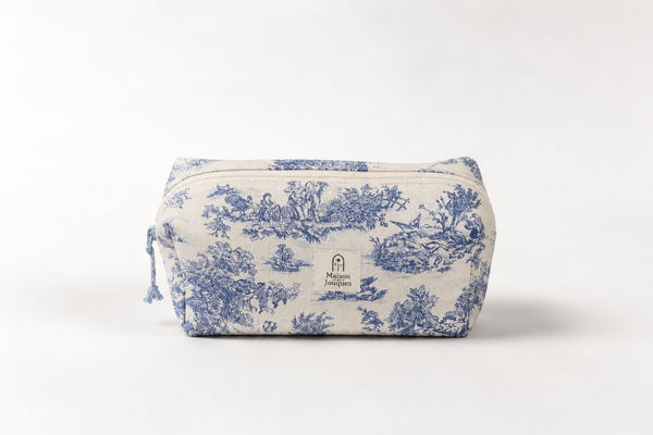 Trousse de toilette en toile de Jouy bleu profond à scènes bucoliques, cousue main